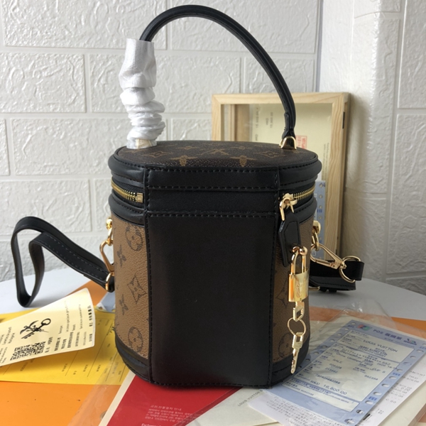 ルイヴィトンバッグ側面デザイン